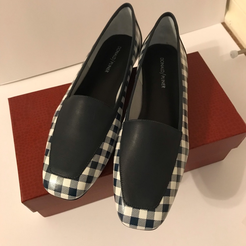 NIB Donald J Pilner blue leather loafers - Picture 4 of 7